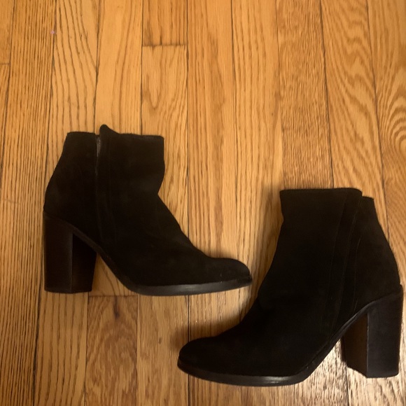 SOLD - Picture 1 of 4